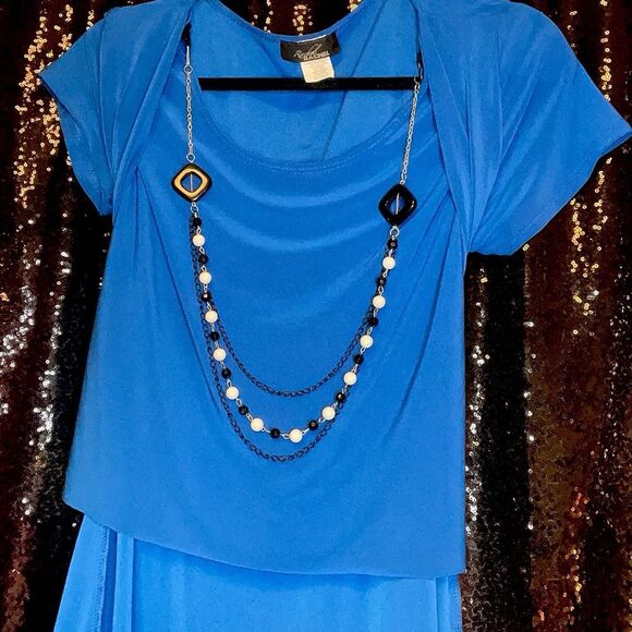 Blue‎ Women's Blouse with Necklace - Picture 2 of 7